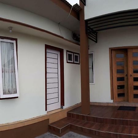Bromo Deddy Homestay Экстерьер фото